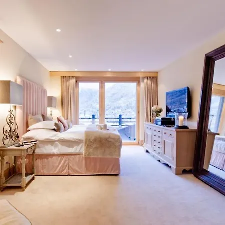 Exquisite Chalet With Incredible Views In