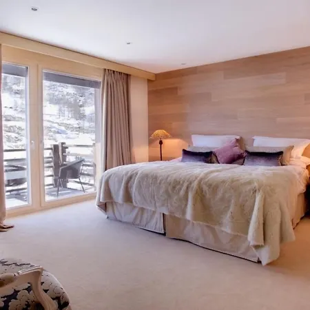 Exquisite Chalet With Incredible Views In
